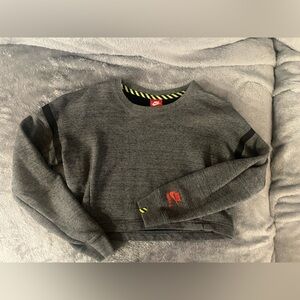 Nike Cropped Crew Neck Sweatshirt